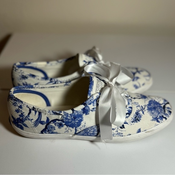 Keds Women's Blue and White Floral Sneakers - Picture 8 of 9